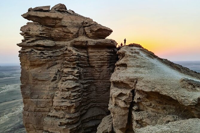 Edge Of The World Hike(Dinner under stars,village,bats cave,camp) - Riyadh pickup and the ride out there: less stress than DIY
