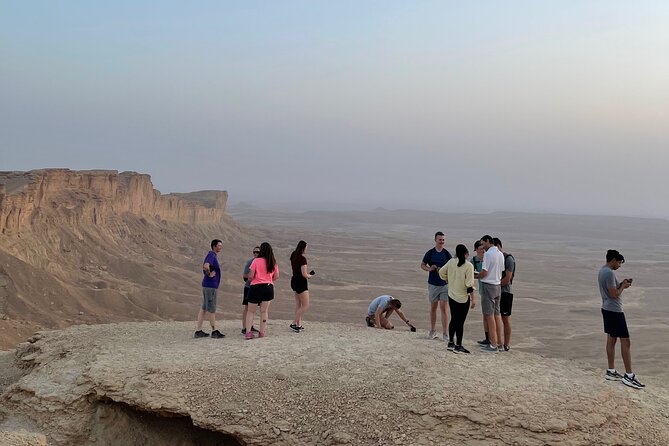 Edge of the World with 4x4 vehicles, sunset Dinner and stargazing - Sunset dinner and stargazing: the best payoff of staying late