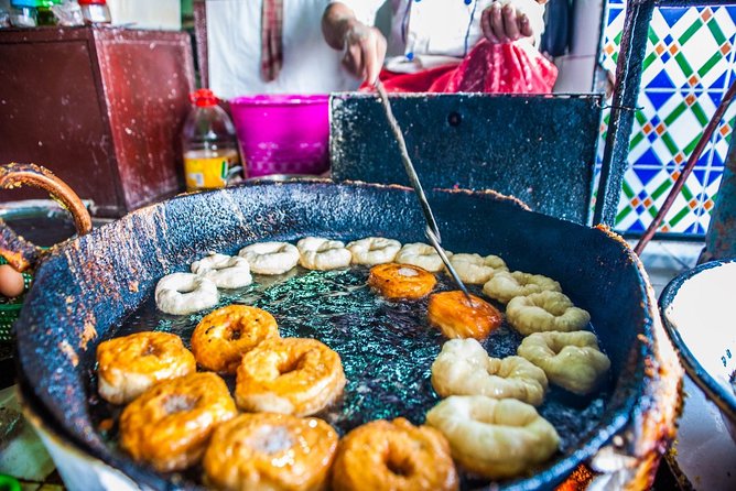 Evening Marrakech: Gastronomic and Market Tour Inside the Medina - Carbon Neutral and Eco-Certified: What That Means Here