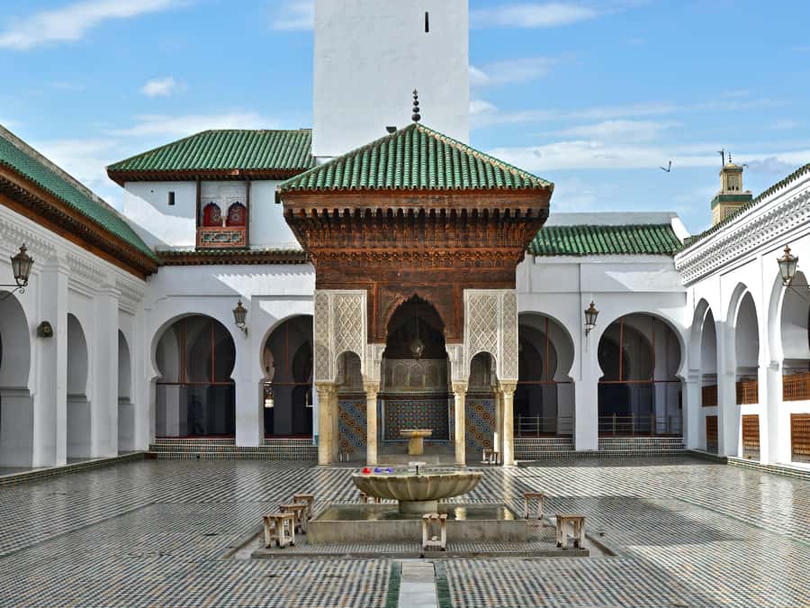 Fes: Royal Palace, Madrasa, Tannery & Souks and Medina Tour - Royal Palace golden gates: seeing the showpiece without the ticket hassle