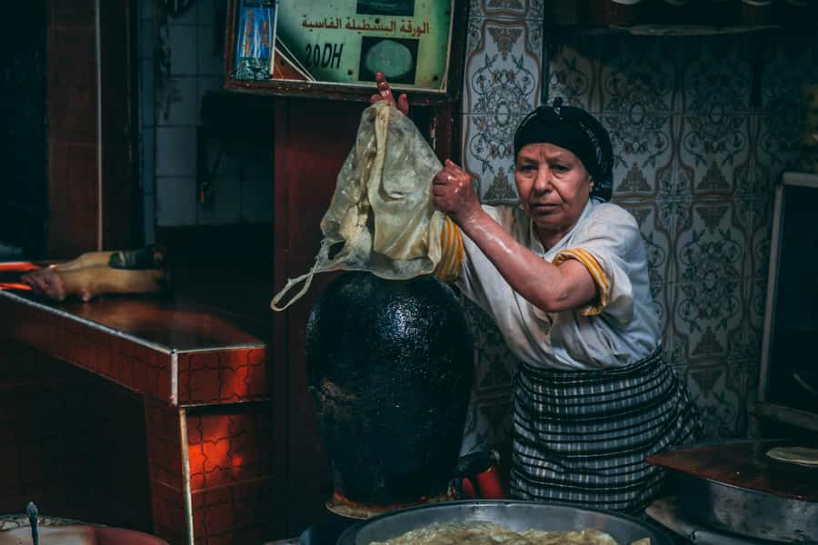 Fes: Royal Palace, Madrasa, Tannery & Souks and Medina Tour - Medina of Fès and Bab Boujloud: the longest walk with the most payoff