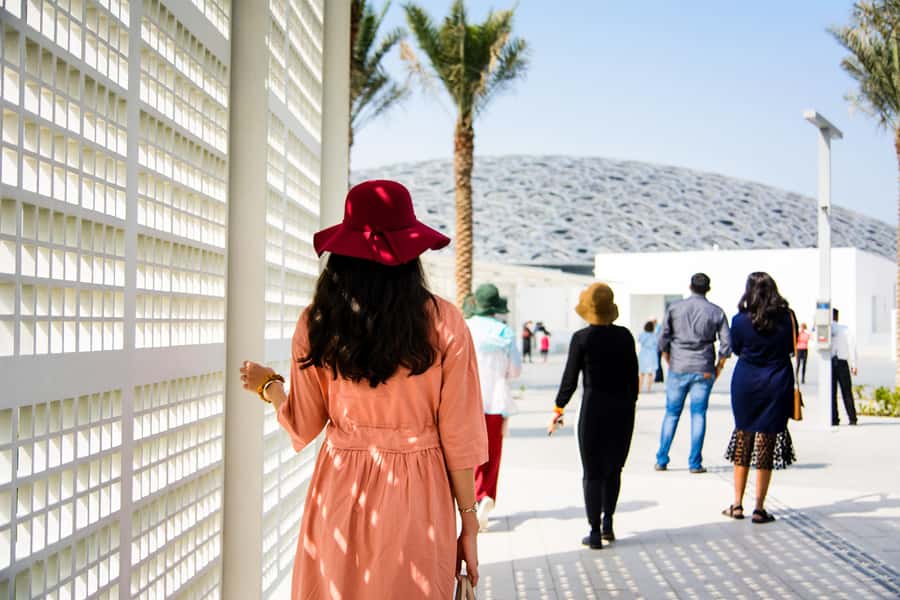 From Abu Dhabi: City Sightseeing and Sheikh Zayed Mosque - Hotel pickup to the first wow stop