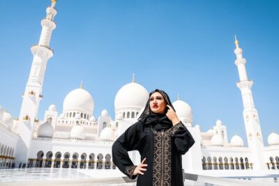 From Abu Dhabi: Sheikh Zayed Mosque, Royal Palace & Etihad Tower - Price and logistics: what you’re really paying for