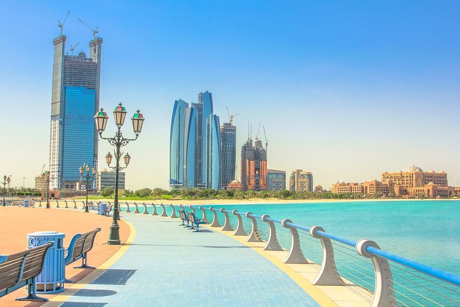 From Abu Dhabi: Sheikh Zayed Mosque, Royal Palace & Etihad Tower - Etihad Towers: a short stop with big skyline recognition