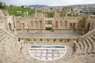 From Amman: Jerash, Ajloun Castle or Umm Qais Private Tour - Jerash Roman ruins: Colonnaded Street and the feeling of walking through time