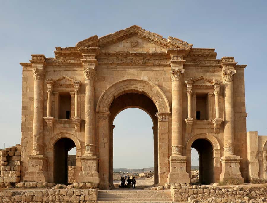 From Amman: Jerash, Ajloun Castle or Umm Qais Private Tour - Umm Qais (Gadara): Greco-Roman ruins and the view into four regions