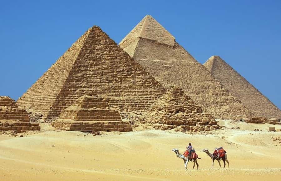 From Cairo: 5-Day Egypt Highlights Private Tour with Flights - Nile Cruise Days: Edfu by Carriage, Kom Ombo by Candle (Not Literally)