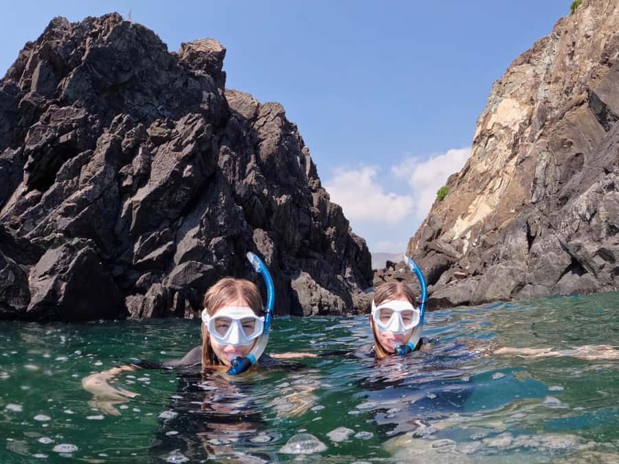 From Dubai: Fujairah Snorkeling with Turtles, Transfer & BBQ - Al Bidya Mosque plus Khorfakkan waterfall and amphitheatre views