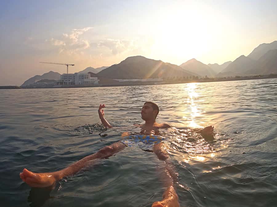 From Dubai: Fujairah Snorkeling with Turtles, Transfer & BBQ - Should you book it?