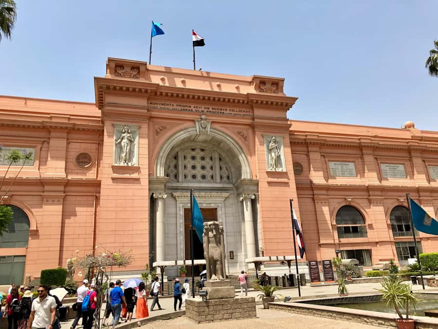 From Hurghada: Pyramids & Museum Small Group Tour by Van - Egyptian Museum of Antiquities: Where Your Guide Makes It Click