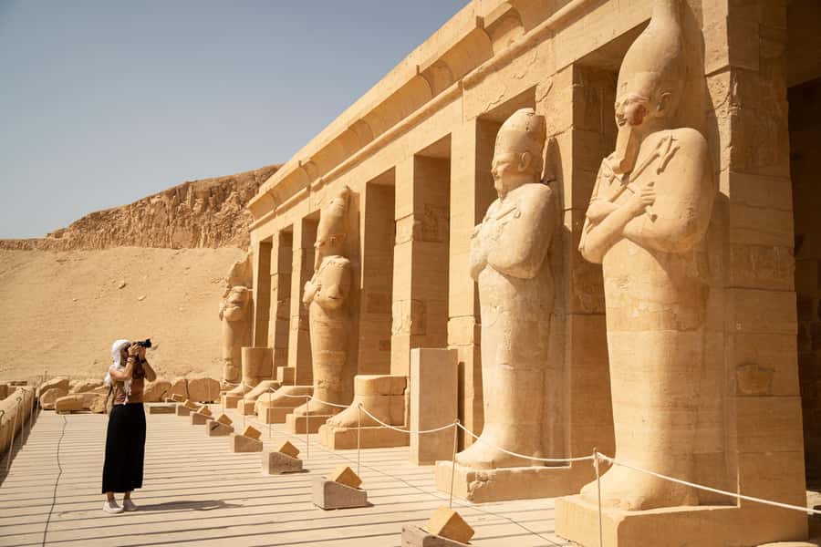 From Luxor: Guided Tour to East or West Banks with Lunch - Luxor Temple: Timing Your Photos With the Light