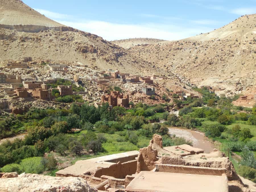 From Marrakech: Ait Benhaddou and Atlas Mountains Day Trip - Lunch at a Berber terrace: more than a stop for food