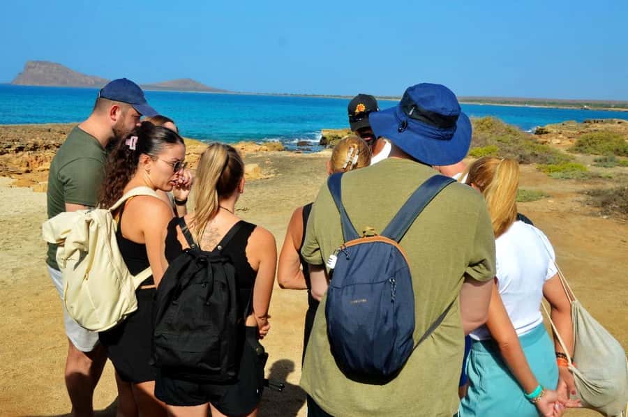 From Sal Island: Blue Eye, Salt Lake, Lemon Sharks, Palmeira - Palmeira and Espargos: where the tour turns social (and you can eat for real)