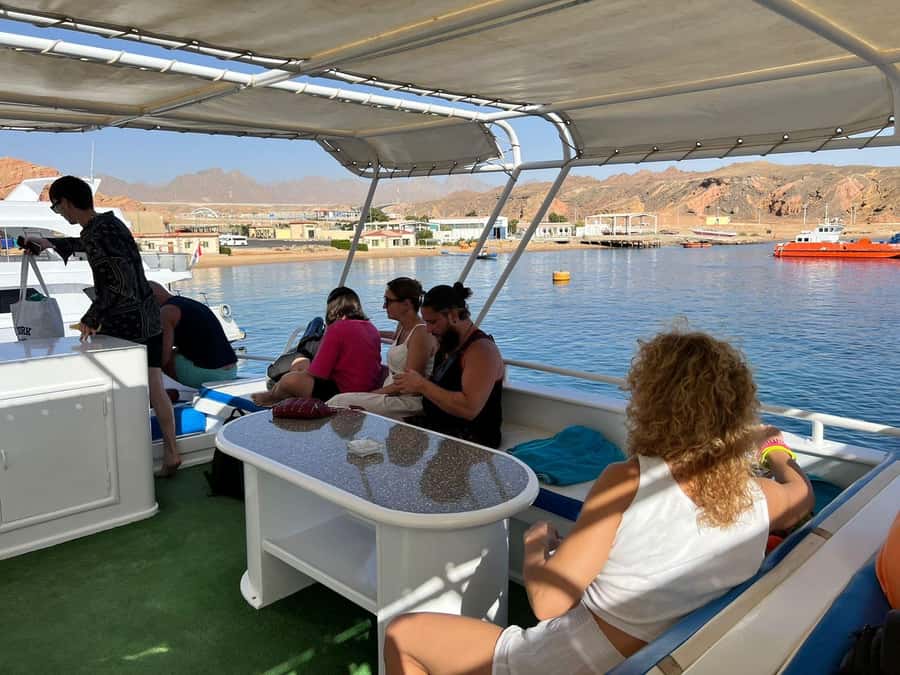 From Sharm: Ras Mohammed Cruise with Island Visit and Lunch - When the sea is windy: how the day adapts