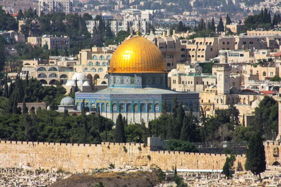 From Tel Aviv: Jerusalem Old City & Dead Sea Guided Day Tour - Western Wall Square through the Armenian Quarter: where the city feels lived-in