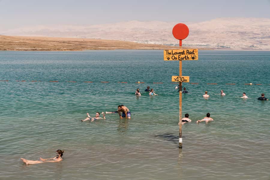 From Tel Aviv: Jerusalem Old City & Dead Sea Guided Day Tour - Shopping and food stops: keeping your freedom when the schedule tightens