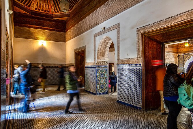 Full Day Marrakesh City Tour including Local Lunch - Local Lunch in the Medina: Included Food, Extra Drinks, Mixed Quality