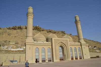 Full Day Sightseeing Tour of the main Attractions around Baku - Bibi-Heybat Mosque: Faith, Healing Legends, and a Cemetery Setting