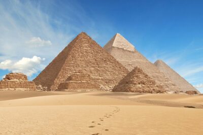 Giza Pyramids and Sakkara Tour - Getting picked up and staying sane during the drive