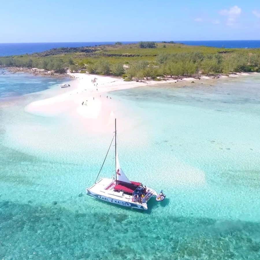 Grand Baie: Catamaran 3 Islands Cruise & Lunch on the Island - Who should book this cruise, and who should skip it