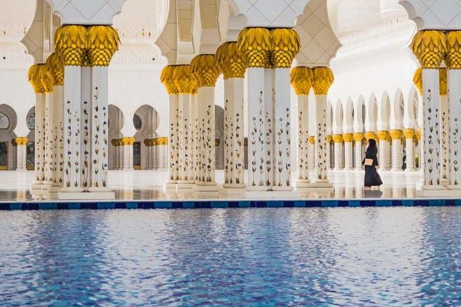 Guided Abu Dhabi City Tour with Sheikh Zayed Grand Mosque - Marina Mall Lunch Stop: One Hour to Recharge