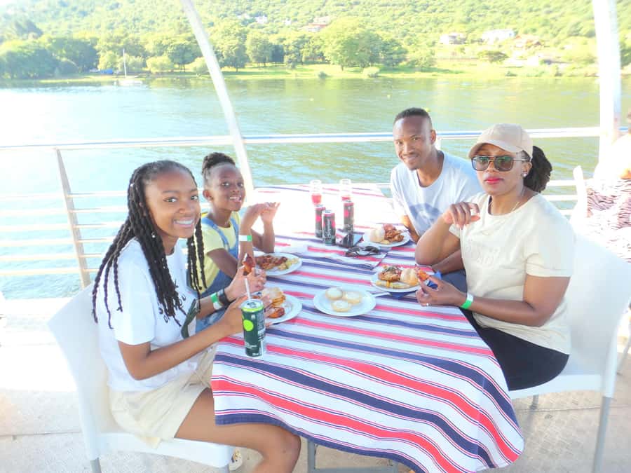 Hartbeespoort: 2-Hour Dam Cruise with South African Food - Cash Bar Drinks: How to Handle the Sip Situation