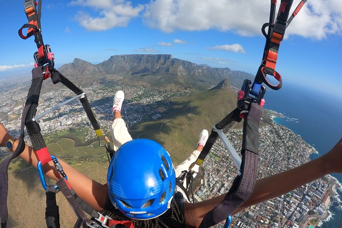 Hi5 Tandem Paragliding Cape Town - Lions Head launch: the short hike that sets up the best angles