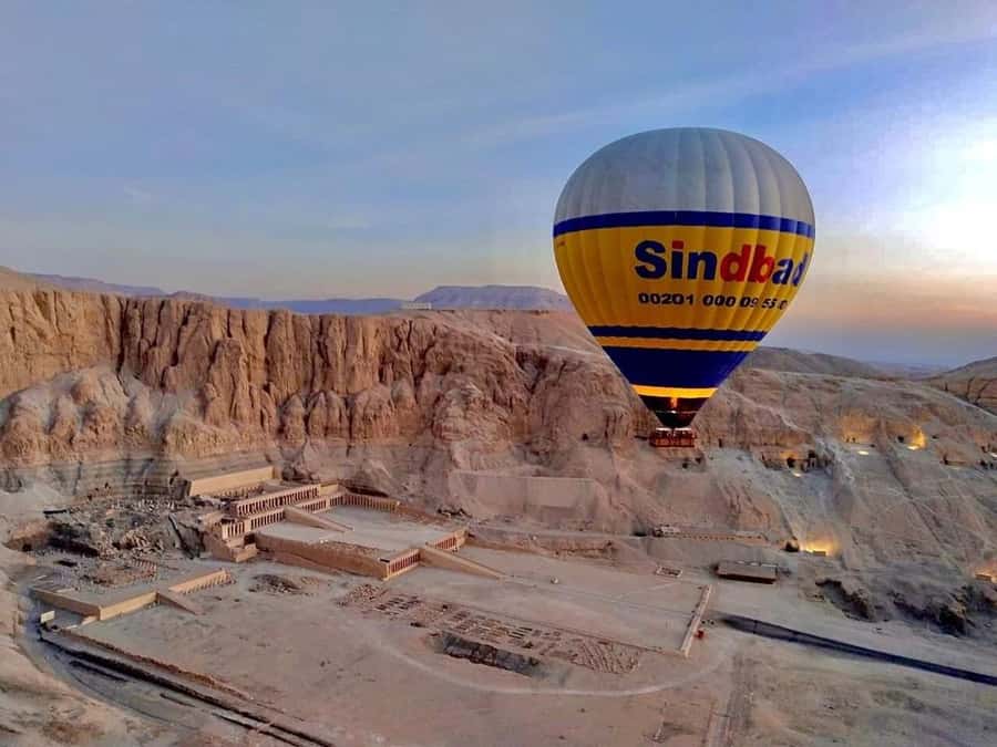 Hurghada: 2-Day Luxor Tour with Hotel, Balloon, & Boat Ride - Getting to Luxor: The 5:00 am Pickup and Comfortable Private Car