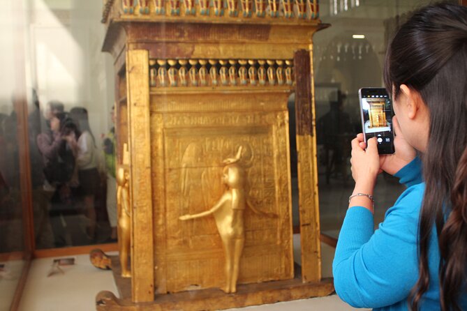 Hurghada Cairo Pyramids day tour by plane - Small group - Egyptian Antiquities Museum: how to get real value in two hours
