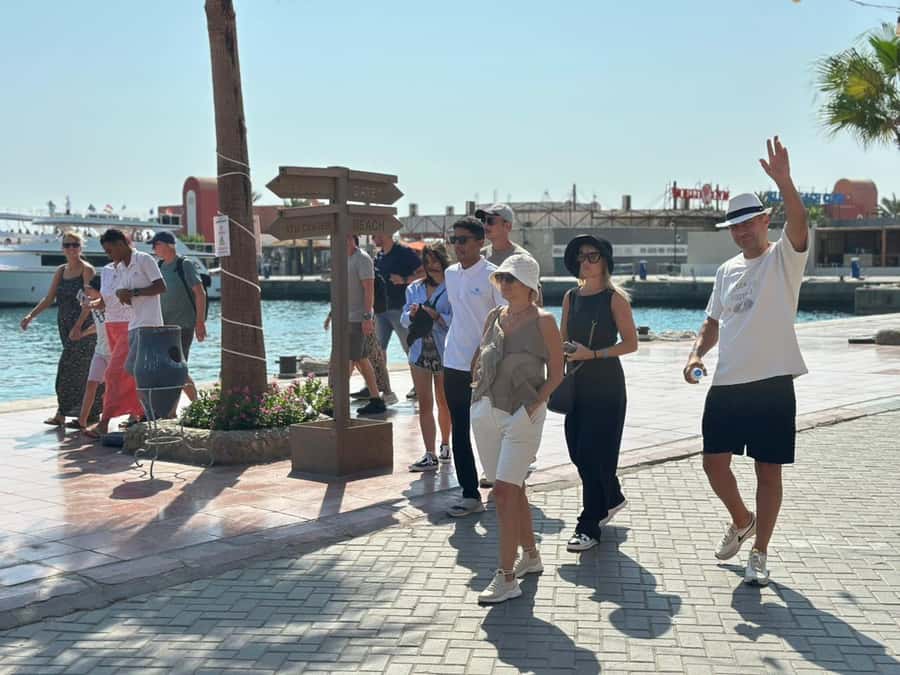 Hurghada: City Guided Tour with Local Market Stop - Bazaar Time: Colorful Crowds and Real-World Browsing