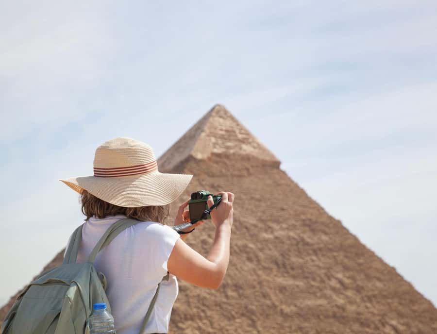 Hurghada: Full-Day Trip to Cairo by Plane - Egyptian Museum and the Big-Artifacts Experience