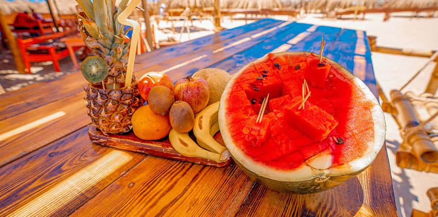 Hurghada: Paradise Speedboat w/ Optional Snorkeling & Lunch - Shared vs private: Which option buys you peace and time