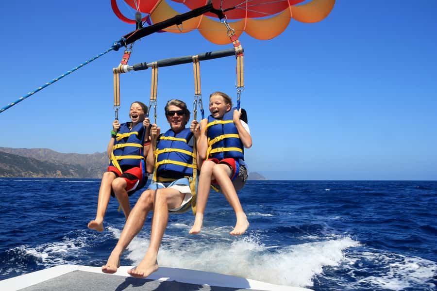 Hurghada: Parasailing Adventure on the Red Sea - Strap In at the Platform: Takeoff and the First Seconds in Air