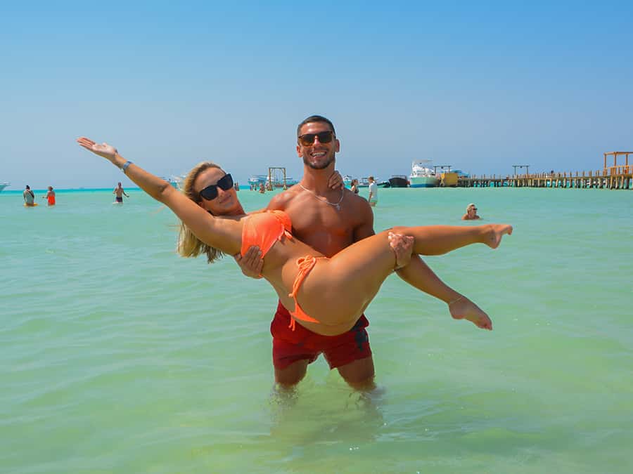 Hurghada: Premium Orange Island Cruise with Lunch & Transfer - Guide names and what the best ones tend to do