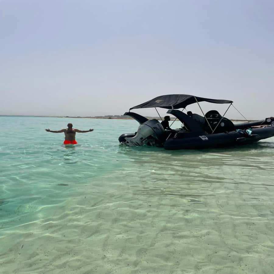 Hurghada: Private Speedboat Adventure with Snacks & Pick-up - Comfort, safety, and what to bring