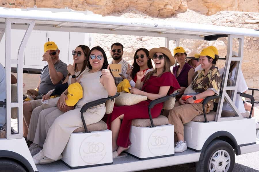 Hurghada: Small-Group Luxor Highlights & Tut Tomb Day Tour - Colossi of Memnon: Two Statues, Thousands of Years, One Good Pause