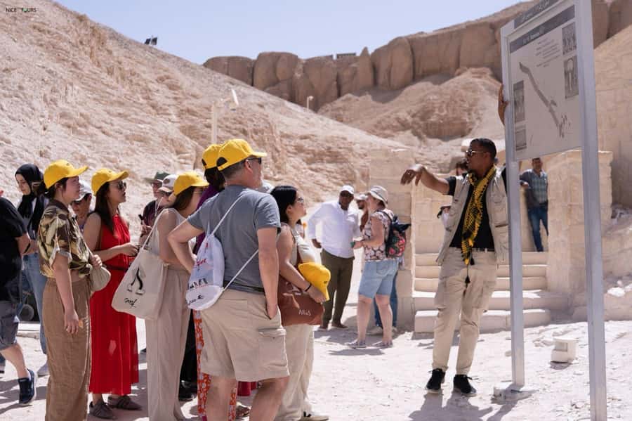 Hurghada: Small-Group Luxor Highlights & Tut Tomb Day Tour - Temple of Hatshepsut: How to Read a Female Pharaoh in Stone