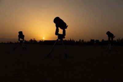 Hurghada: Star Stargazing Desert Adventure by Jeep & Dinner - Oasis welcome: tea, dates, and a working farm