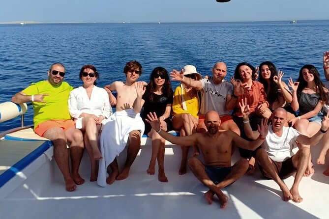 Intro Diving 2 Stops For Beginners with Pick-up and Lunch - Hurghada - Sea Memories and group size: why it feels organized
