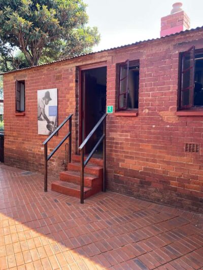 Johannesburg: Full-Day Tour with Soweto and Apartheid Museum - Hotel pickup, air-conditioning, and a clear 17H00 finish