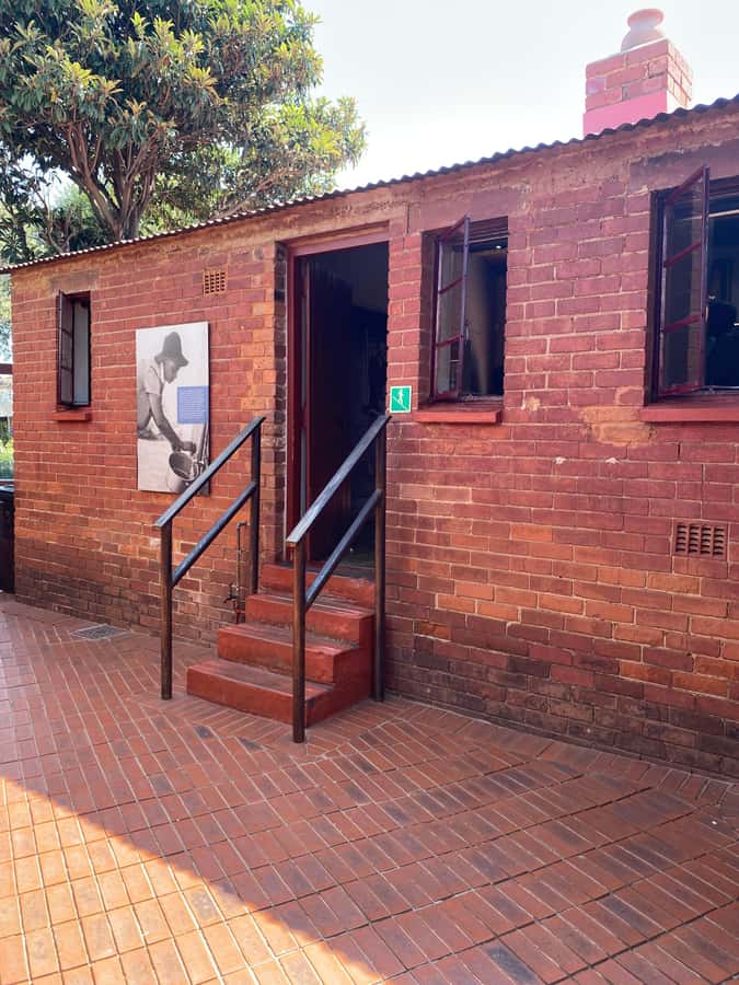 Johannesburg: Full-Day Tour with Soweto and Apartheid Museum - Hotel pickup, air-conditioning, and a clear 17H00 finish