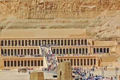 Luxor Day Tour: Explore Valley of Kings, Queens, Hatshepsut& More - Hatshepsut’s temple at Deir el-Bahari: queen power with a messy legacy