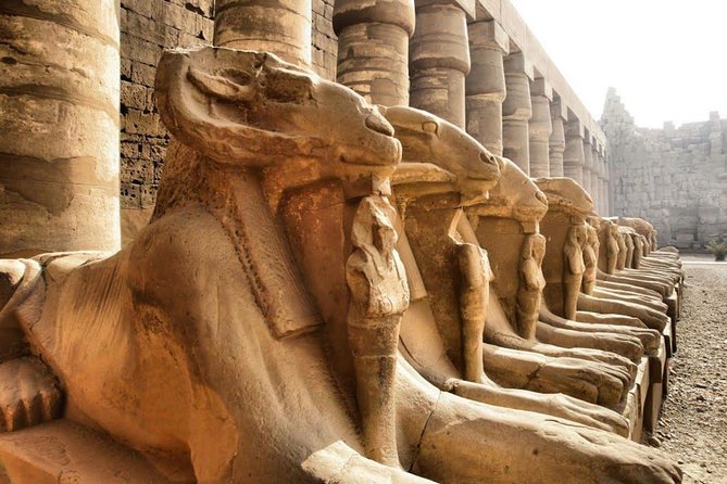 Luxor Day Tour visit East and West Nile Banks - Valley of the Kings: tomb selection, timing, and what to expect