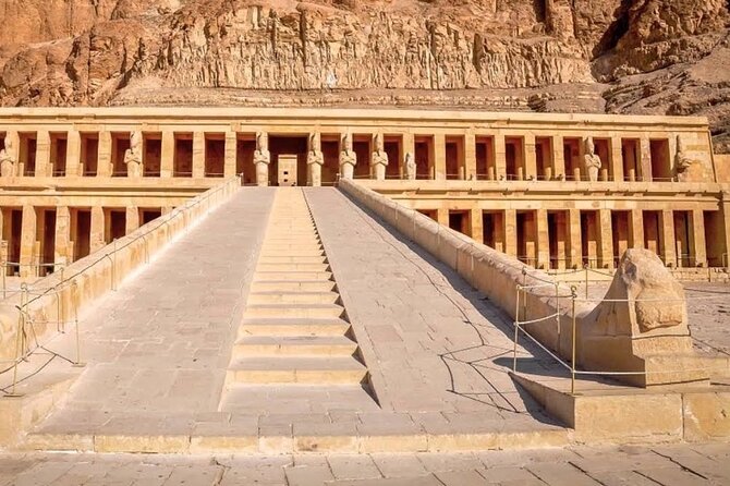 Luxor : Full Day Tour to Luxor West and East Banks & Lunch - Karnak Temple and Luxor Temple: where the explanations matter