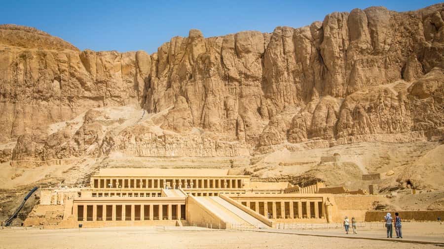 Luxor: Private Full-Day Luxor Highlights Tour with Pickup - Colossi of Memnon: Mortuary Temple Leftovers That Still Matter