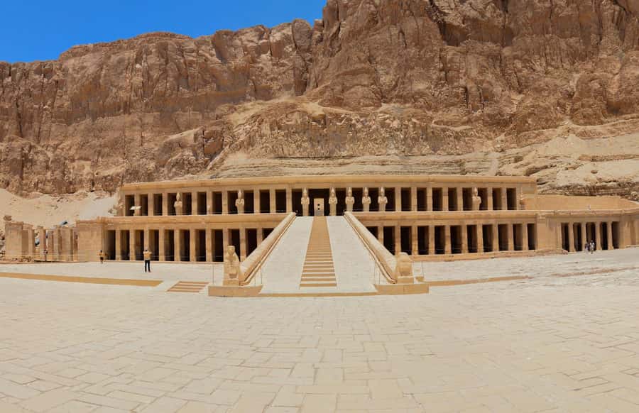 Luxor: Valley of the Kings and Hatshepsut Temple Day Tour - Hatshepsut’s Deir el-Bahari Temple: The Terraces That Own the View