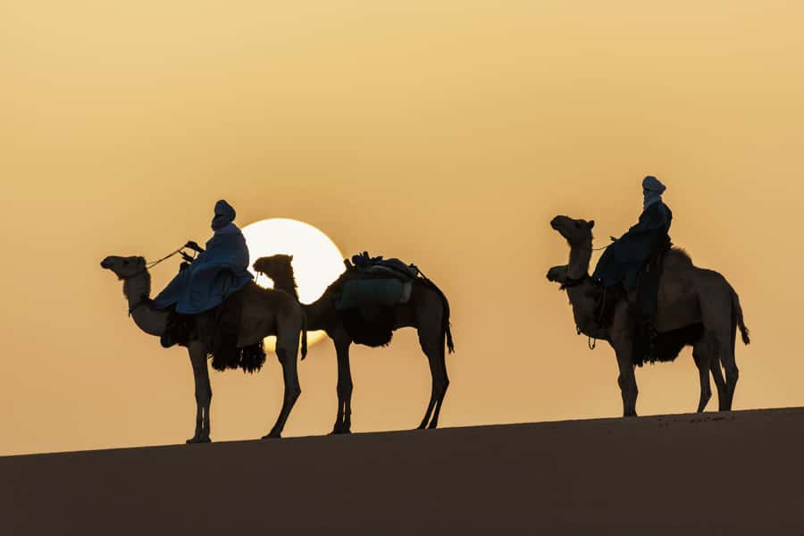 Marrakech: 3-Day Desert Trip to Merzouga with Luxury Camp - Ait Benhaddou Kasbah and Ouarzazate Stops: forts, films, and photo angles