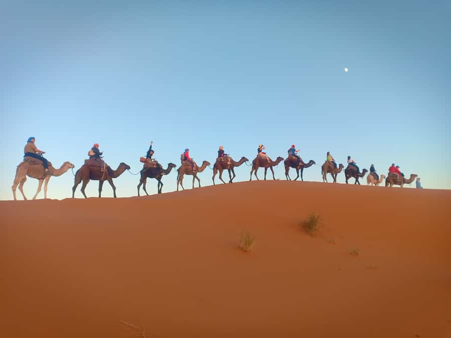 Marrakech: 3-Day Merzouga Sahara Desert Tour with Quad Ride - Day 1: High Atlas bends, Tizi n’Tichka, and Ait Ben Haddou
