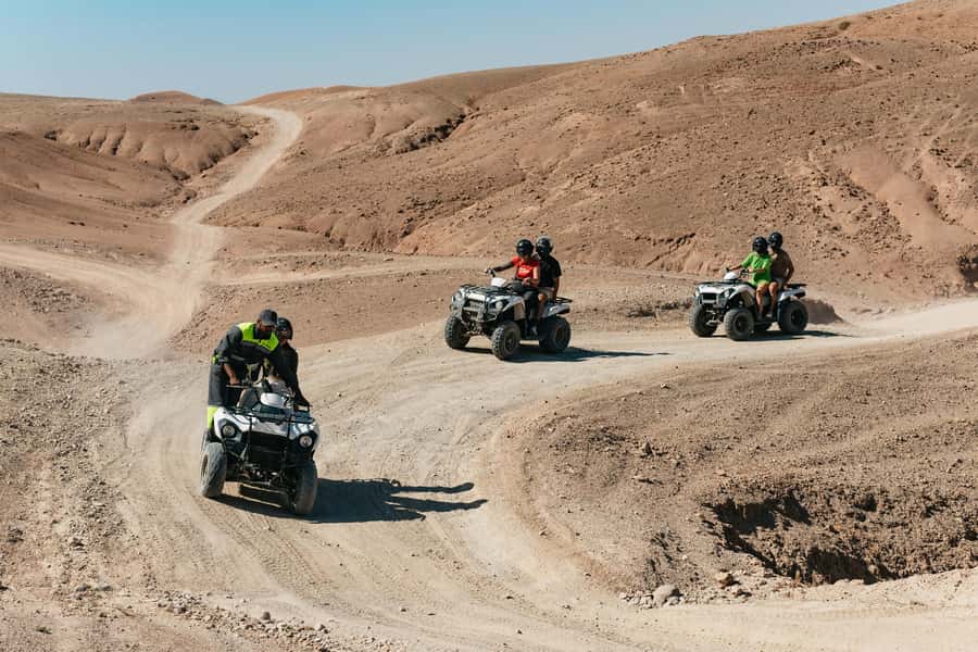 Marrakech: Agafay Desert Pool, Dinner & Live Show Experience - Small practical tips that make a noticeable difference