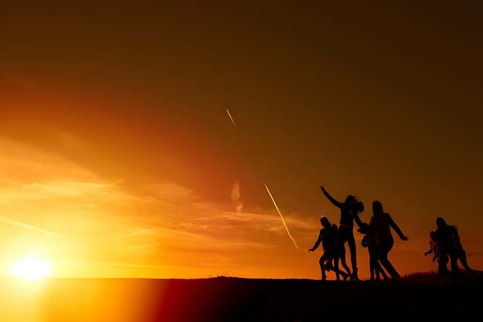 Marrakech: Agafay Desert Sunset, Camel Ride, Dinner and Show - Who should book this Agafay sunset camel dinner and show?